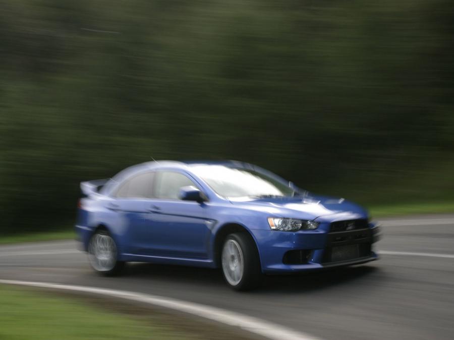  Mitsubishi Lancer Evolution X 2007 года  (фото 4 из 149)
